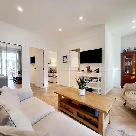 Le Petit Four Jardin - Dans Le Vieil أنتيب