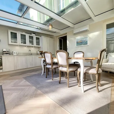 Le Petit Four Jardin - Dans Le Vieil Apartman