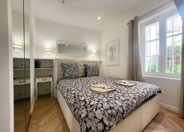 Daire Le Petit Four Jardin - Dans Le Vieil *